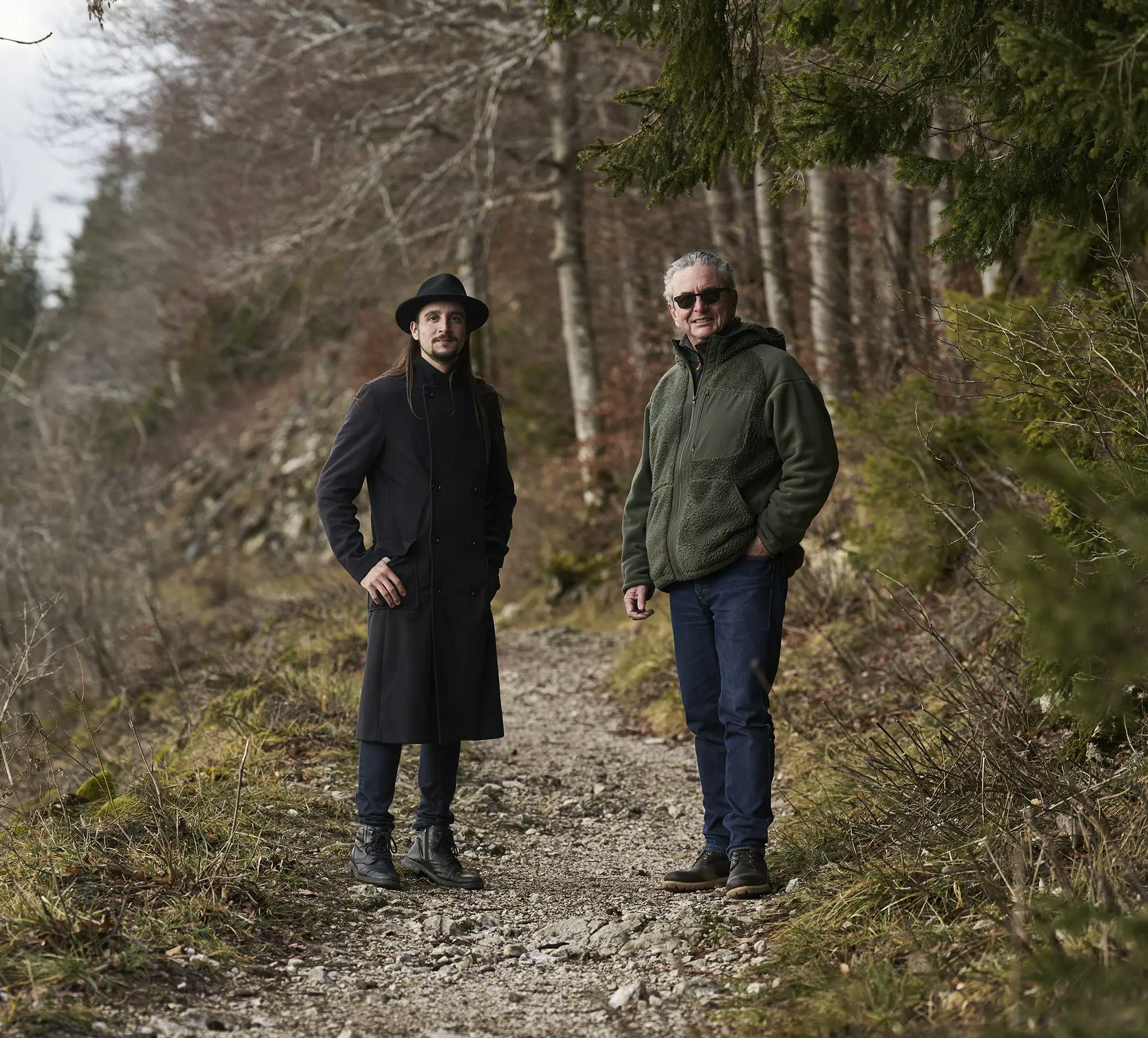 Photo de Julien Tixier et Dominique Renaud dans la forêt